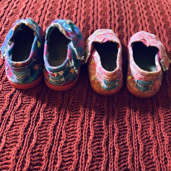 Toms Other - 2 Pairs Little Girl Toms Shoes Size T4 Multicolor